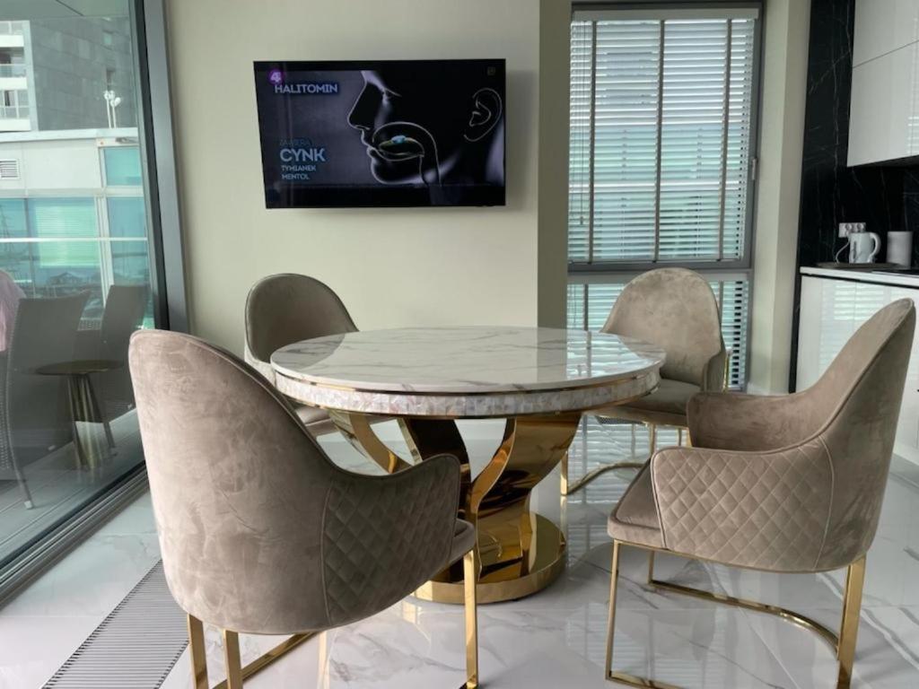 Faltom 26 Yacht Park Z Tarasem Apartment *