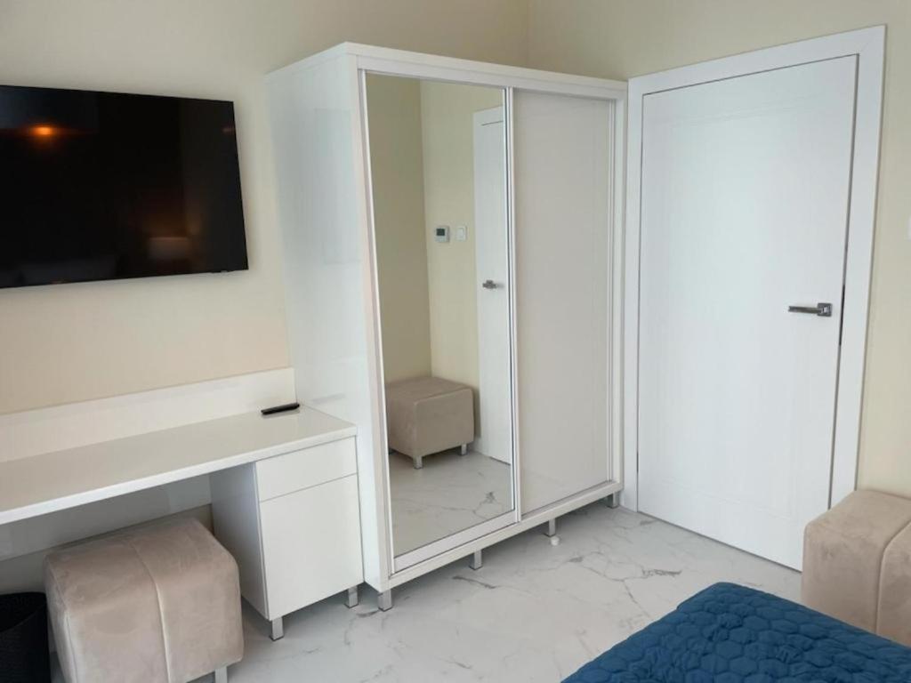 Faltom 26 Yacht Park Z Tarasem Apartment