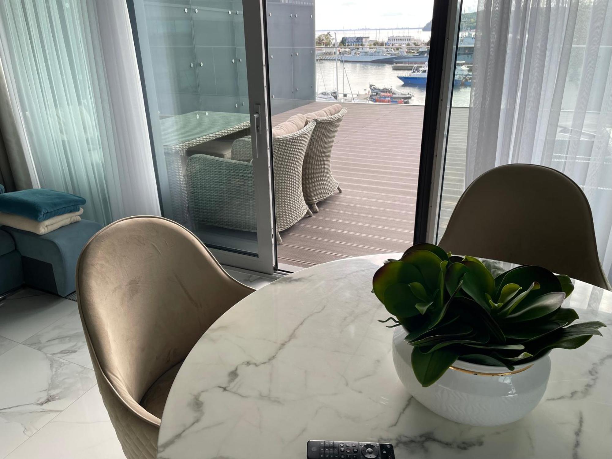Apartment Faltom 26 Yacht Park Z Tarasem *